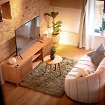 Marchelina House